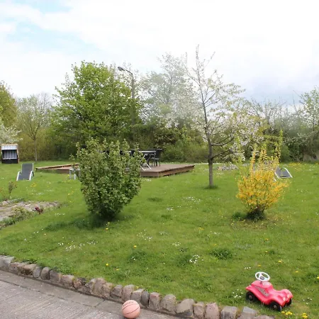 Cosy In Wiek With Garden Near The Sea شقة *
