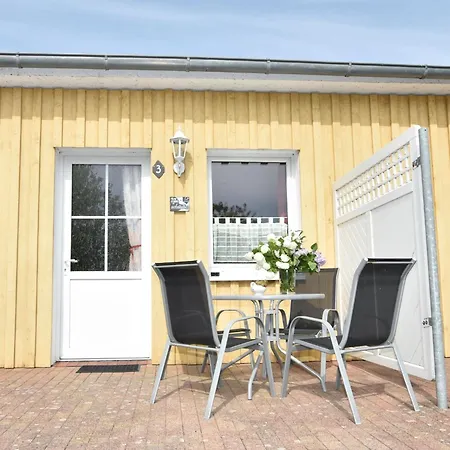 Cosy In Wiek With Garden Near The Sea