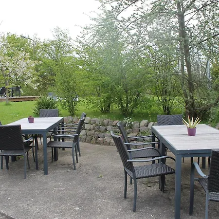 Cosy In Wiek With Garden Near The Sea شقة *