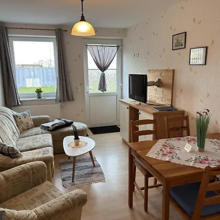 Cosy In Wiek With Garden Near The Sea *